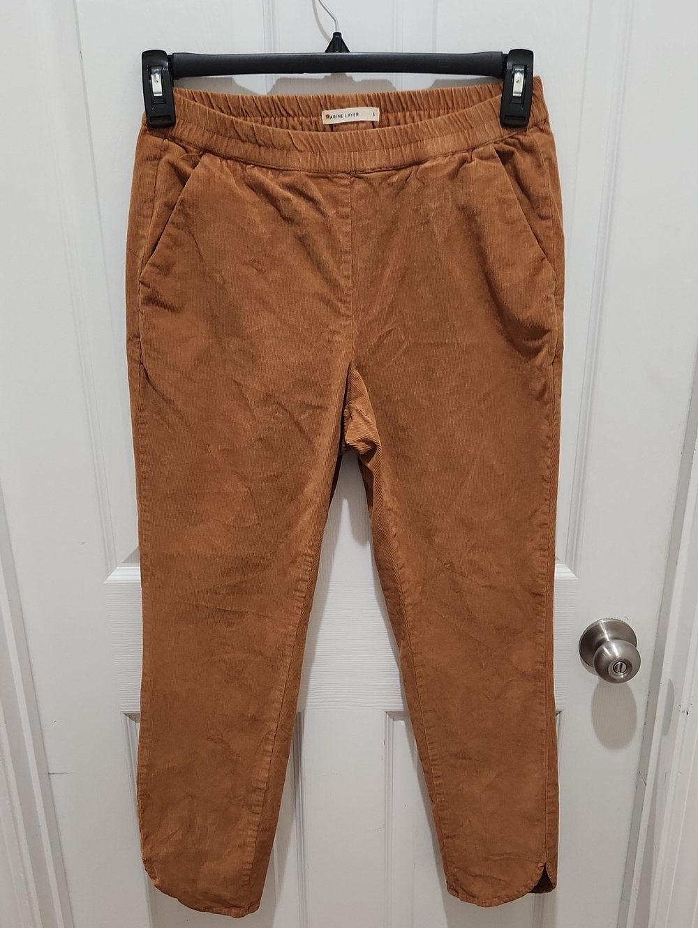 Marine Layer Cropped Ankle Pants in Warm Rust Brown